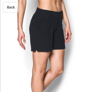 Under Armour • Women's Chino Short in Black